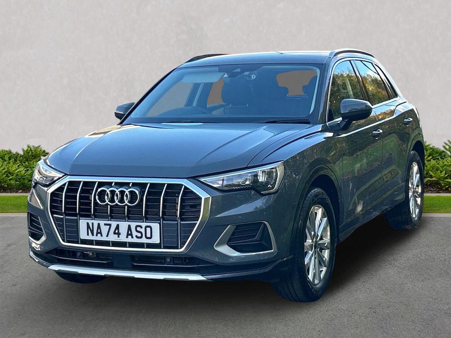 Used Audi Q3 2024 for sale - 76407449: Photo 2