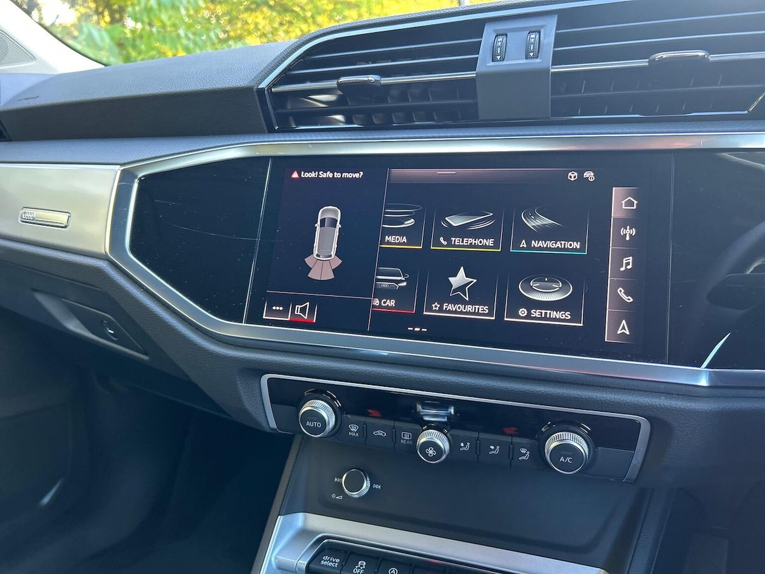 Used Audi Q3 2024 for sale - 76407449: Photo 23