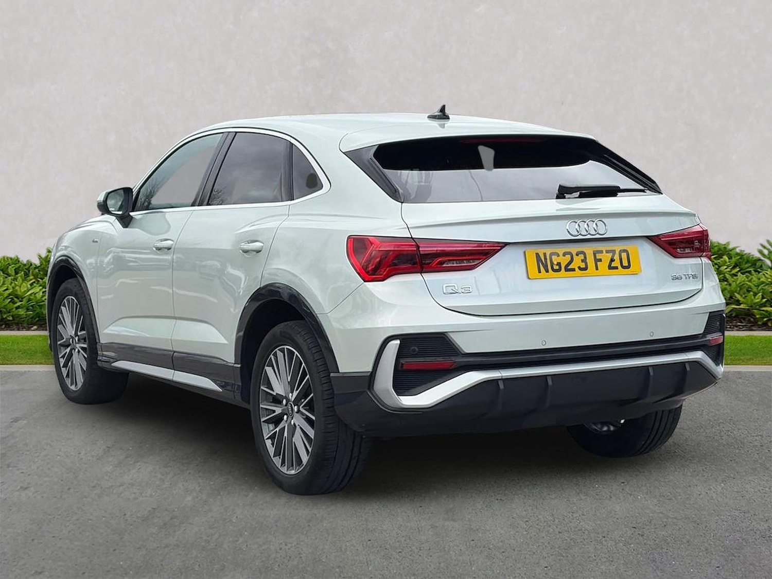 Used Audi Q3 2023 for sale - 78193504: Photo 2