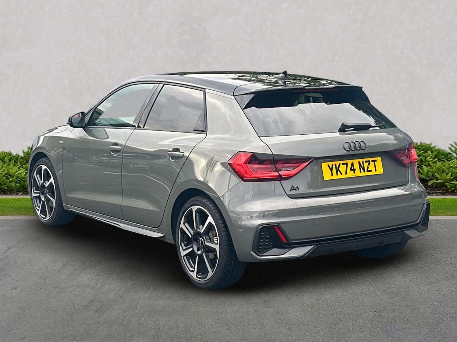 Used Audi A1 2024 for sale - 76142944: Photo 2