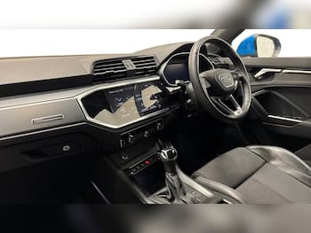 Used Audi Q3 2023 for sale - 79852458: Photo