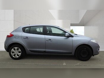 Used Renault Megane 2010 for sale - 78404416: Photo