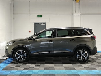 Used Peugeot 5008 2019 for sale - 76524085: Photo