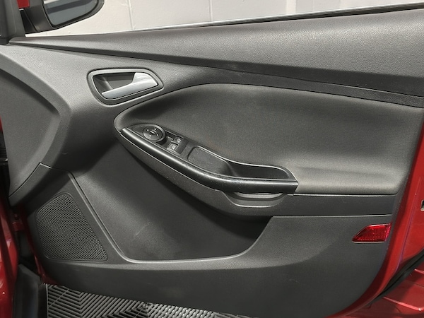 Used Ford Focus 2013 for sale - 76245590: Photo 26