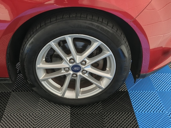 Used Ford Focus 2013 for sale - 76245590: Photo 9