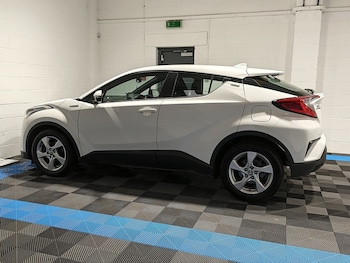 Used Toyota C-HR 2019 for sale - 77617844: Photo