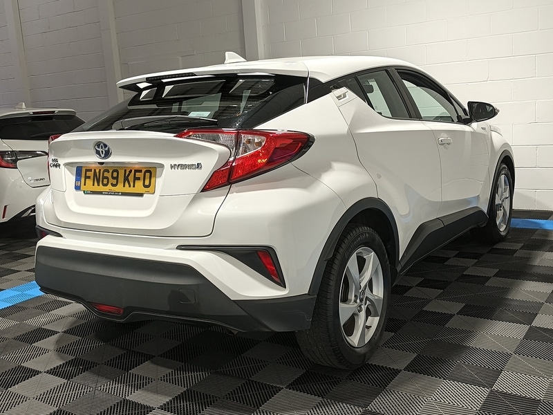 Used Toyota C-HR 2019 for sale - 77617844: Photo 8