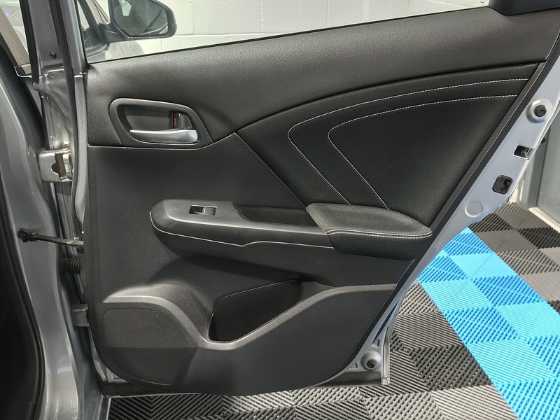 Used Honda Civic 2017 for sale - 76798874: Photo 19