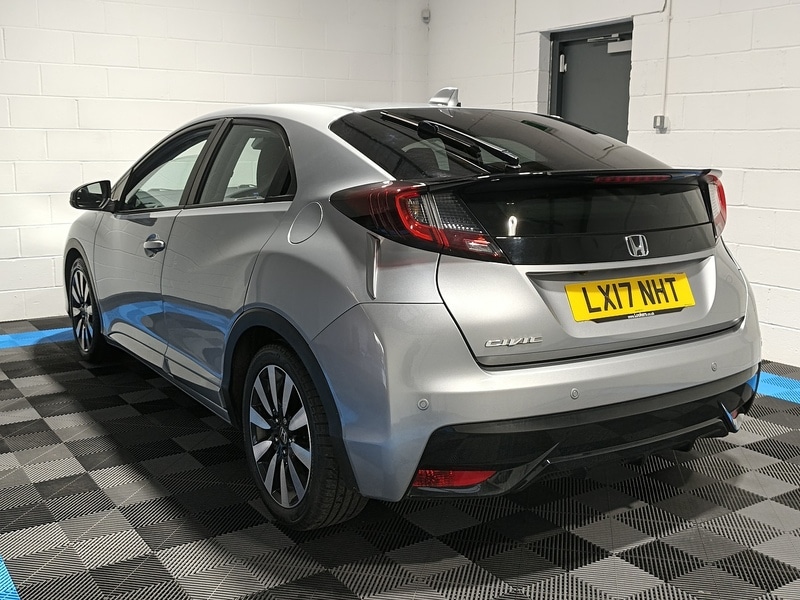 Used Honda Civic 2017 for sale - 76798874: Photo 6