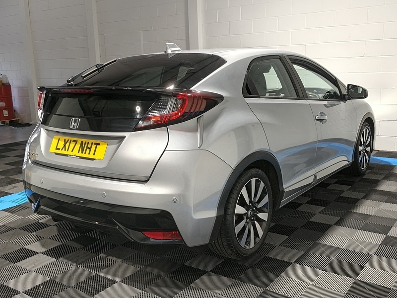 Used Honda Civic 2017 for sale - 76798874: Photo 8