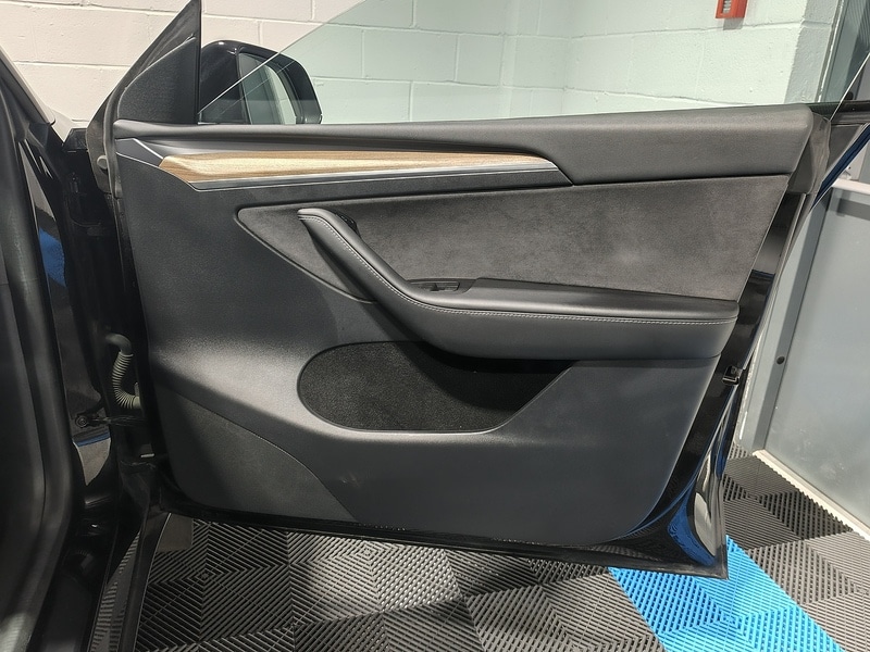 Used Tesla Model Y 2022 for sale - 77342330: Photo 32