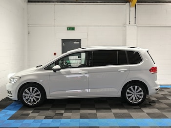 Used Volkswagen Touran 2019 for sale - 78027146: Photo