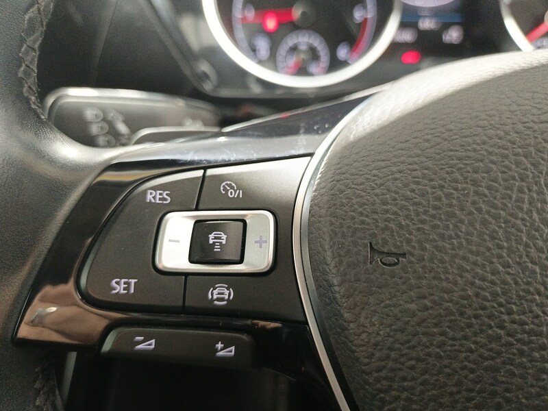 Used Volkswagen Touran for sale - 78027146: Photo 50