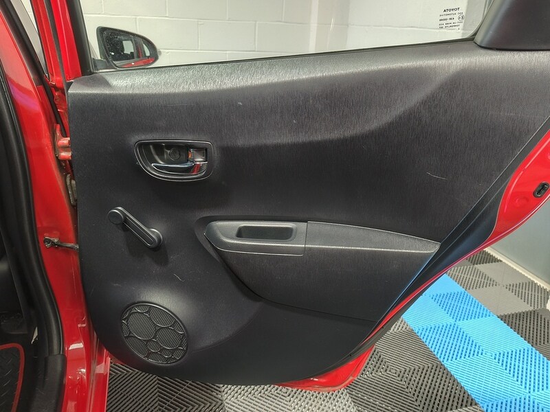 Used Toyota Yaris 2012 for sale - 78069472: Photo 18