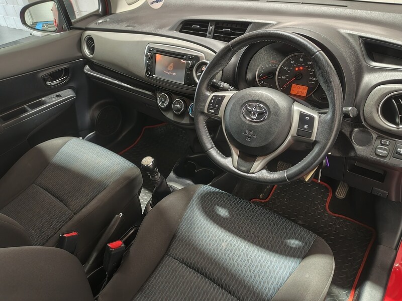 Used Toyota Yaris 2012 for sale - 78069472: Photo 25