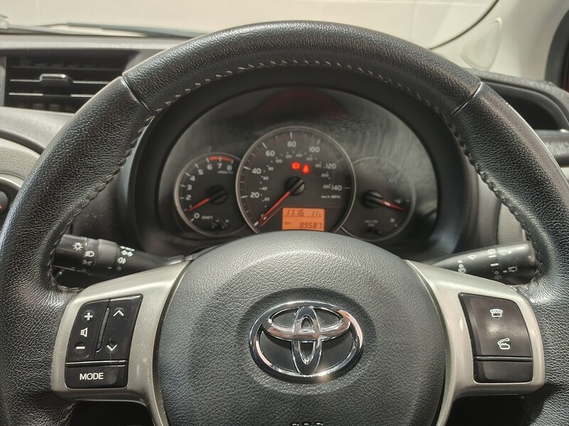 Used Toyota Yaris 2012 for sale - 78069472: Photo 28