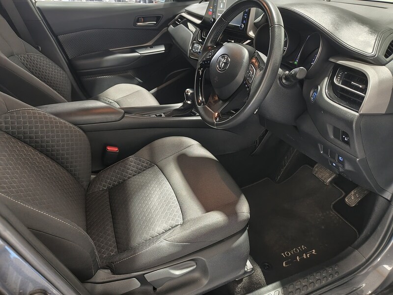 Used Toyota C-HR 2020 for sale - 77693899: Photo 32