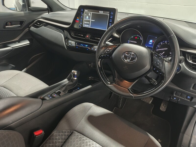 Used Toyota C-HR 2020 for sale - 77693899: Photo 35