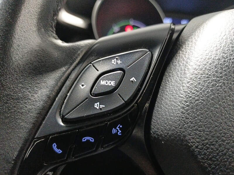 Used Toyota C-HR 2020 for sale - 77693899: Photo 43