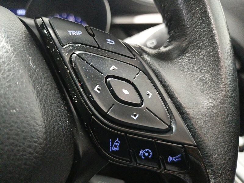 Used Toyota C-HR 2020 for sale - 77693899: Photo 45