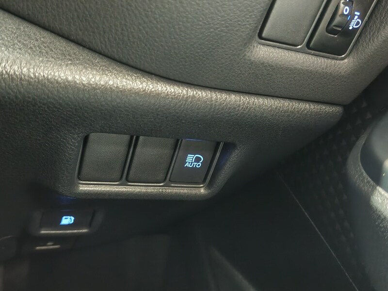 Used Toyota C-HR 2020 for sale - 77693899: Photo 49