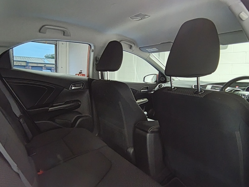 Used Honda Civic 2015 for sale - 76320149: Photo 18