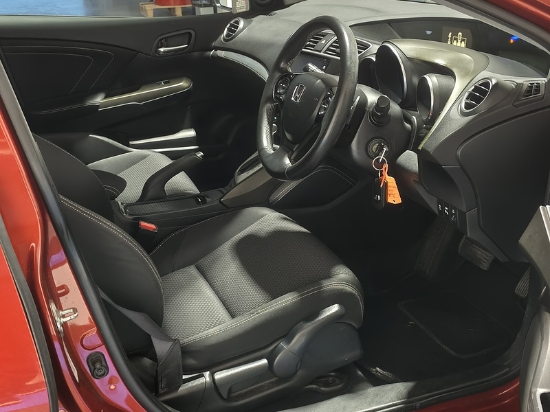 Used Honda Civic 2015 for sale - 76320149: Photo 24