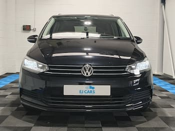 Used Volkswagen Touran 2018 for sale - 79648403: Photo