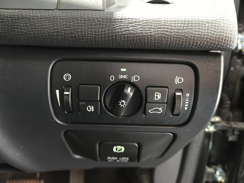 Used Volvo XC60 2011 for sale - 77564116: Photo 35