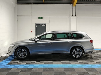 Used Volkswagen Passat 2021 for sale - 76524092: Photo