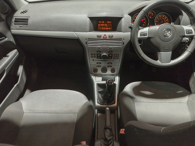 Used Vauxhall Astra 2010 for sale - 76364450: Photo 19