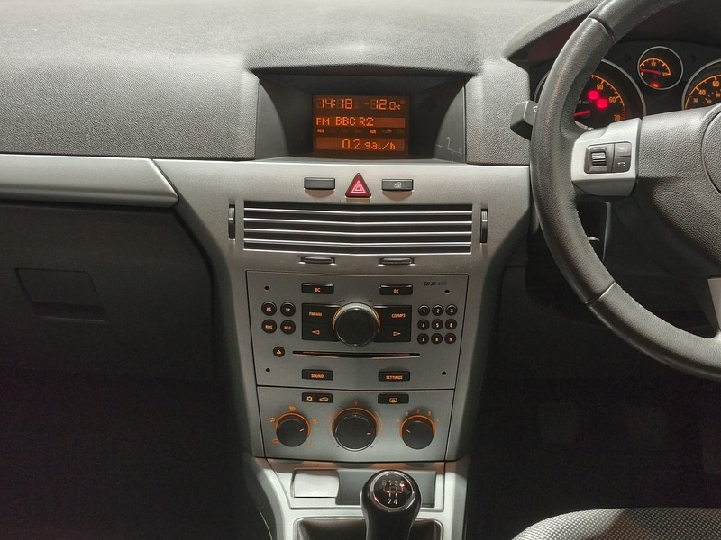 Used Vauxhall Astra 2010 for sale - 76364450: Photo 20