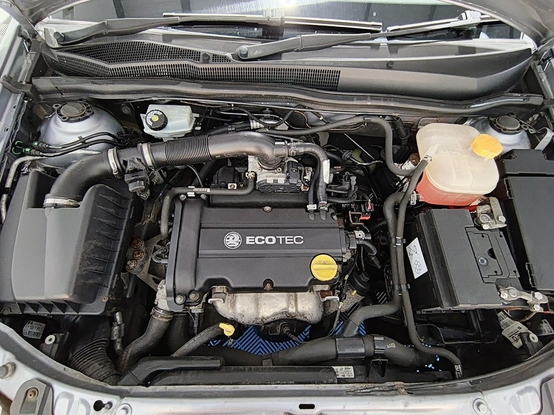 Used Vauxhall Astra 2010 for sale - 76364450: Photo 34