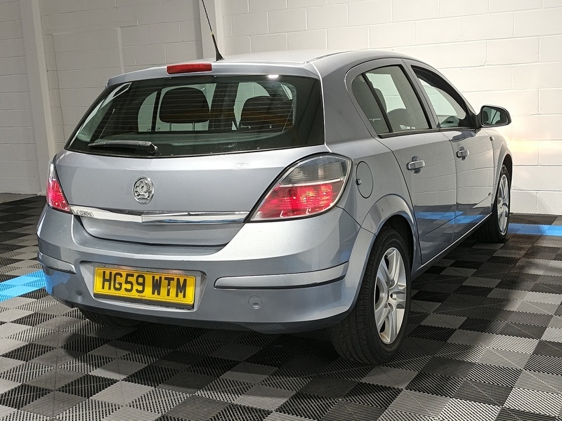 Used Vauxhall Astra 2010 for sale - 76364450: Photo 8