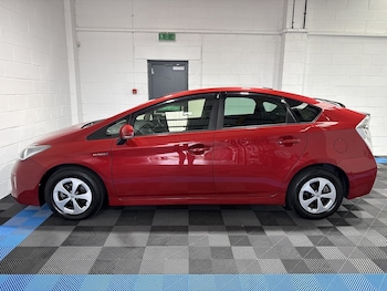 Used Toyota Prius 2015 for sale - 79444146: Photo