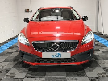 Used Volvo V40 2017 for sale - 78894909: Photo