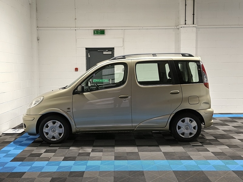 Used Toyota Yaris Verso 2005 for sale - 76665854: Photo 4