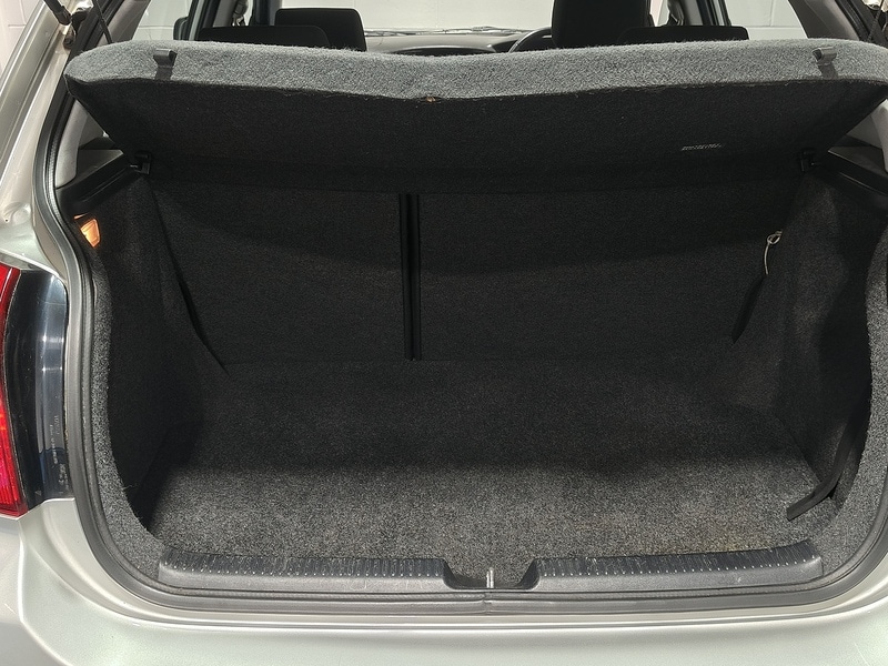 Used Toyota Corolla 2005 for sale - 76974021: Photo 12