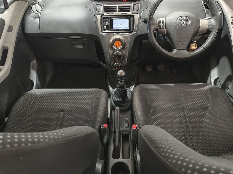Used Toyota Yaris 2011 for sale - 77953484: Photo 22
