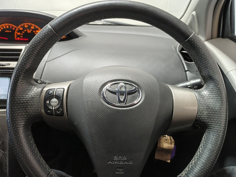 Used Toyota Yaris 2011 for sale - 77953484: Photo 26