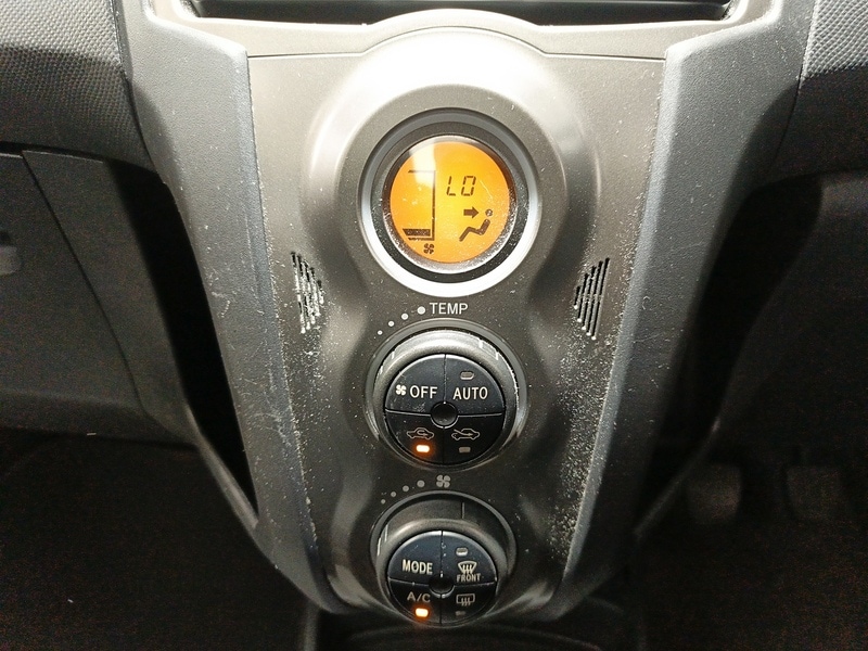 Used Toyota Yaris 2011 for sale - 77953484: Photo 27