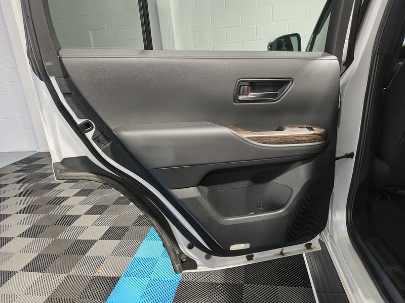 Used Toyota Land Cruiser for sale - 77245067: Photo 26