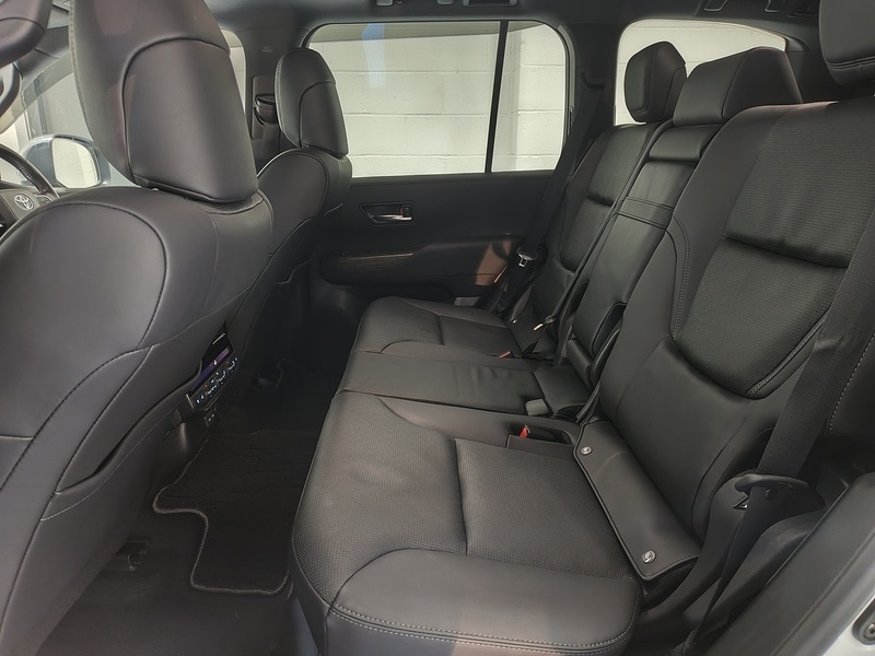 Used Toyota Land Cruiser for sale - 77245067: Photo 27