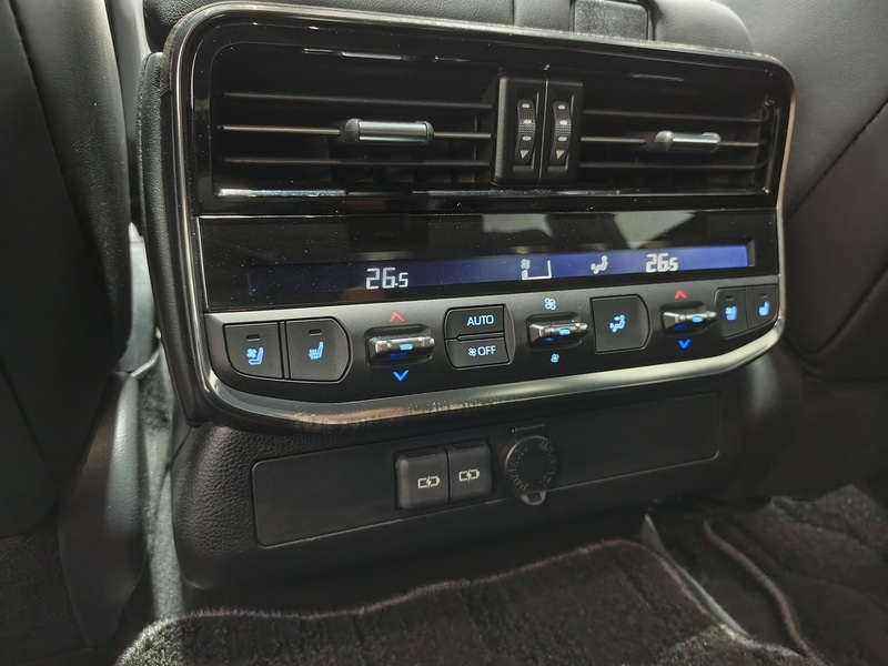 Used Toyota Land Cruiser for sale - 77245067: Photo 30