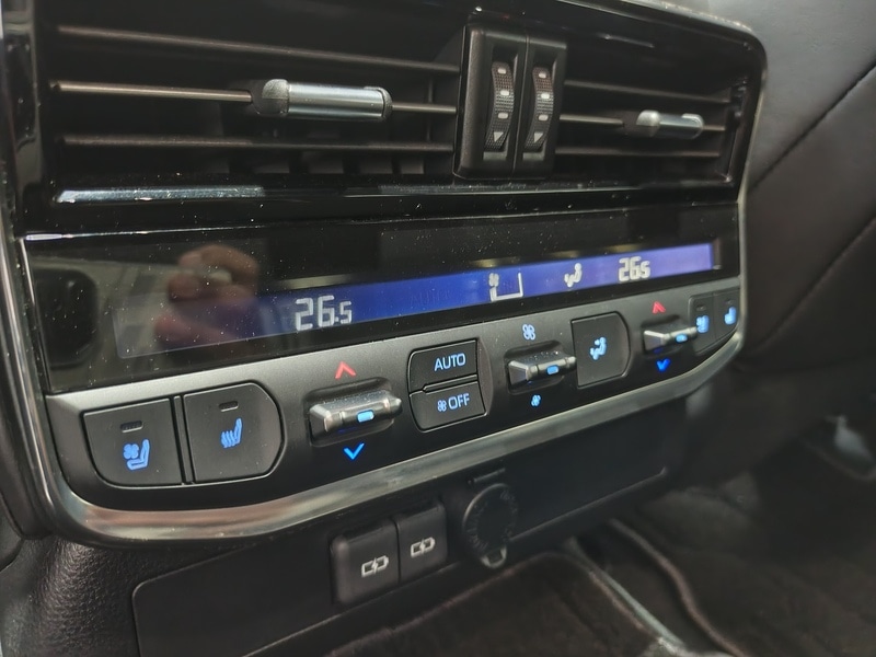 Used Toyota Land Cruiser for sale - 77245067: Photo 33