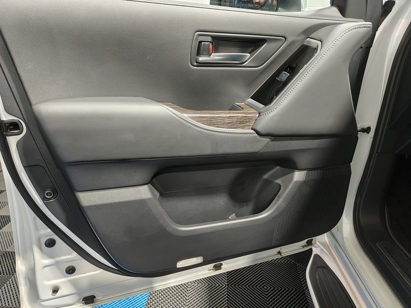 Used Toyota Land Cruiser for sale - 77245067: Photo 40