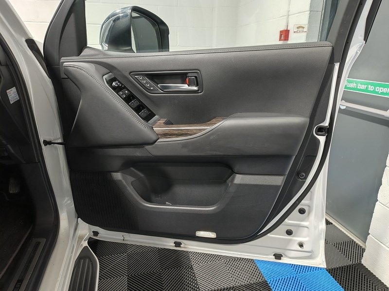 Used Toyota Land Cruiser for sale - 77245067: Photo 45