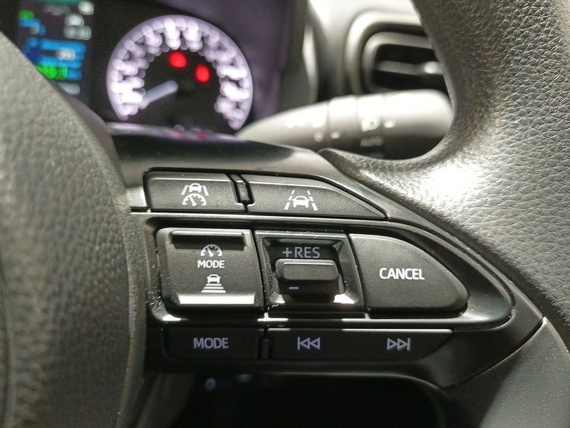 Used Toyota Yaris 2025 for sale - 77103277: Photo 38