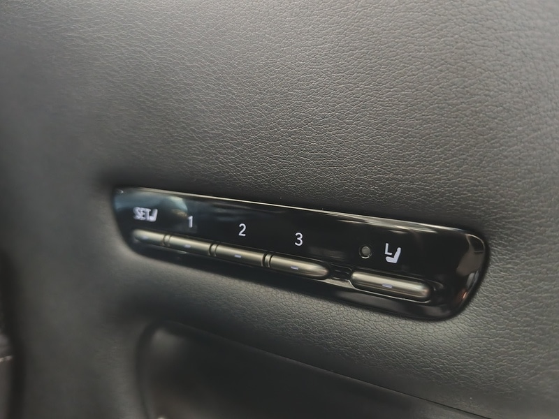 Used Lexus LS 2024 for sale - 77521692: Photo 41