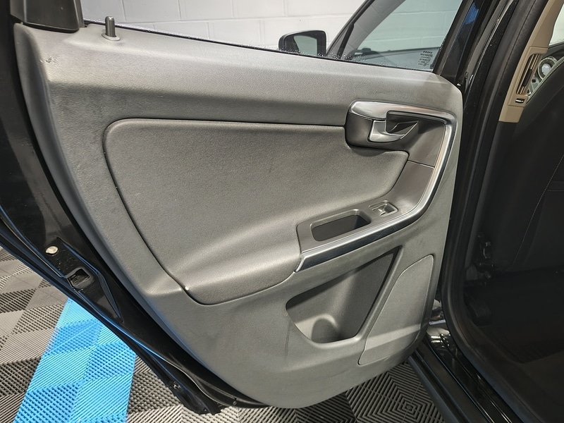 Used Volvo XC60 2011 for sale - 77790225: Photo 24